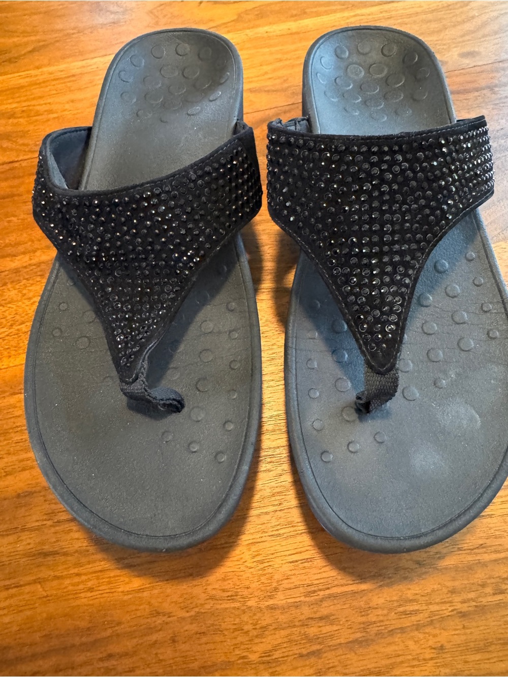 Vionic Naples Black Suede sequin studded Toe Post Sandals Arch Support EUC Sz 10